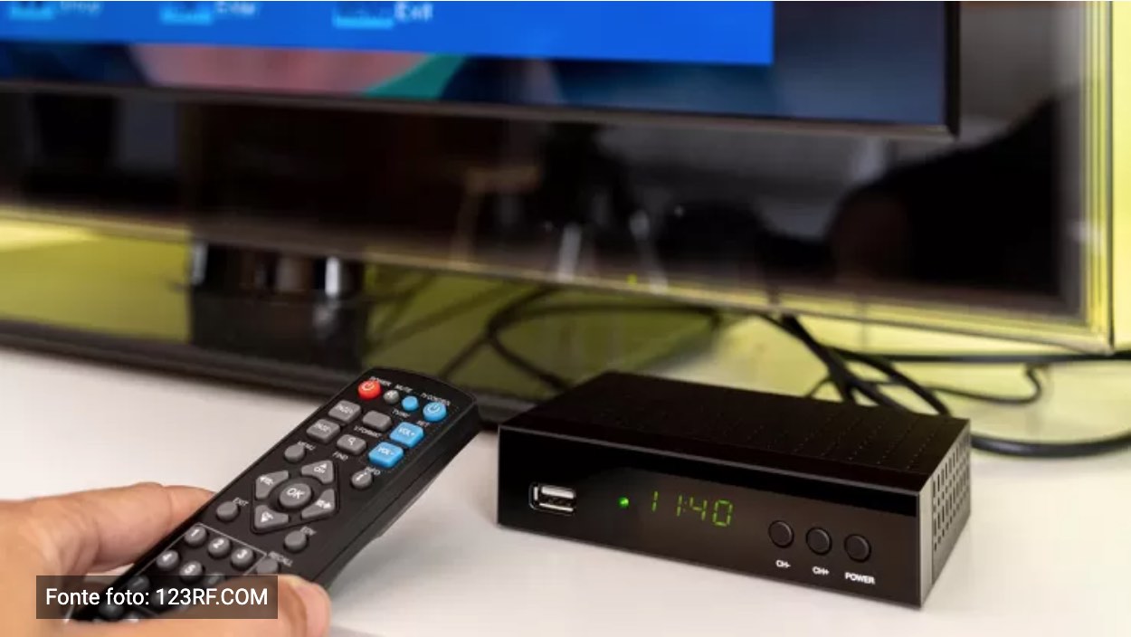 Digital LCD TV connected to a DVB decoder box